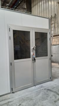 Puerta alu visores y seguridad